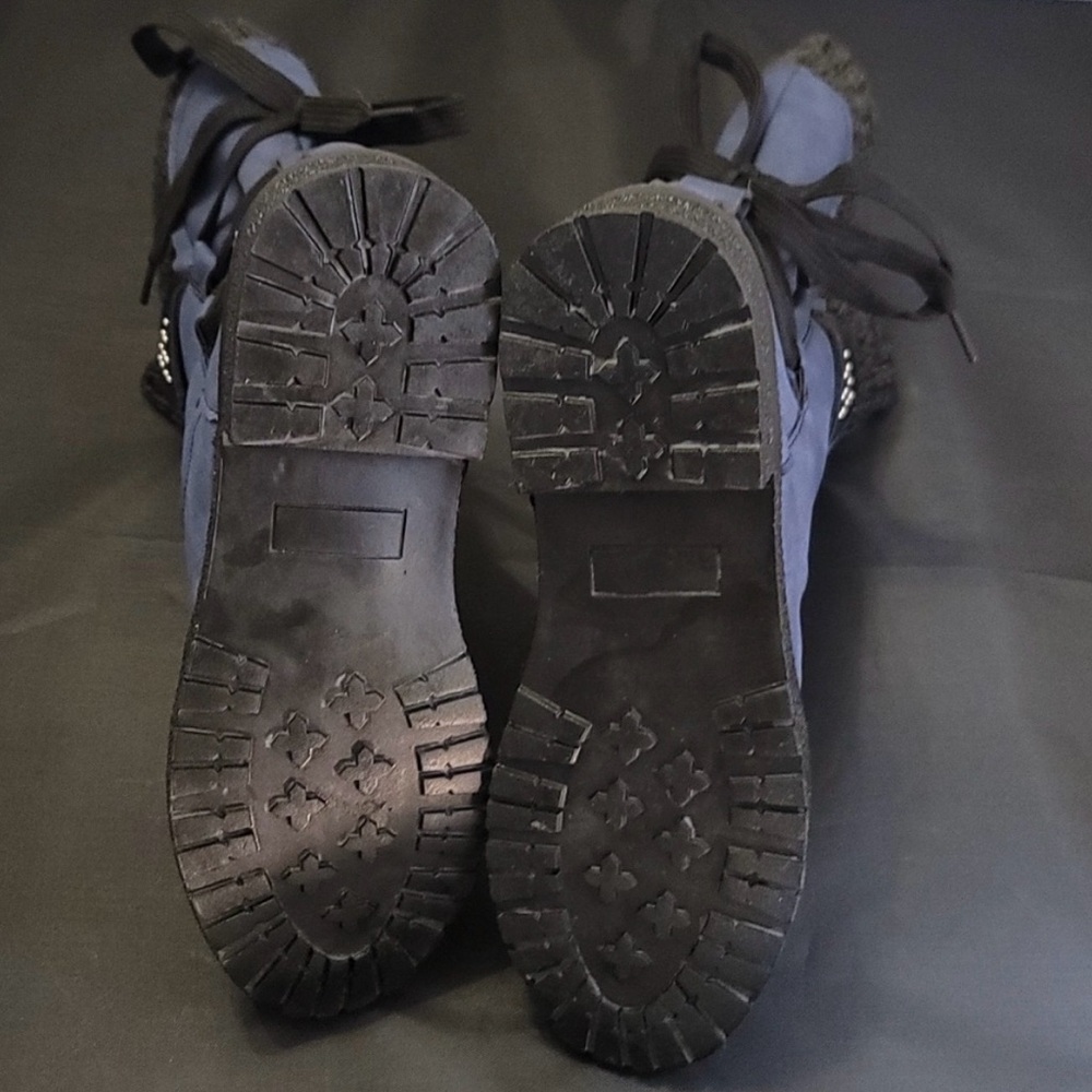 New, size 8